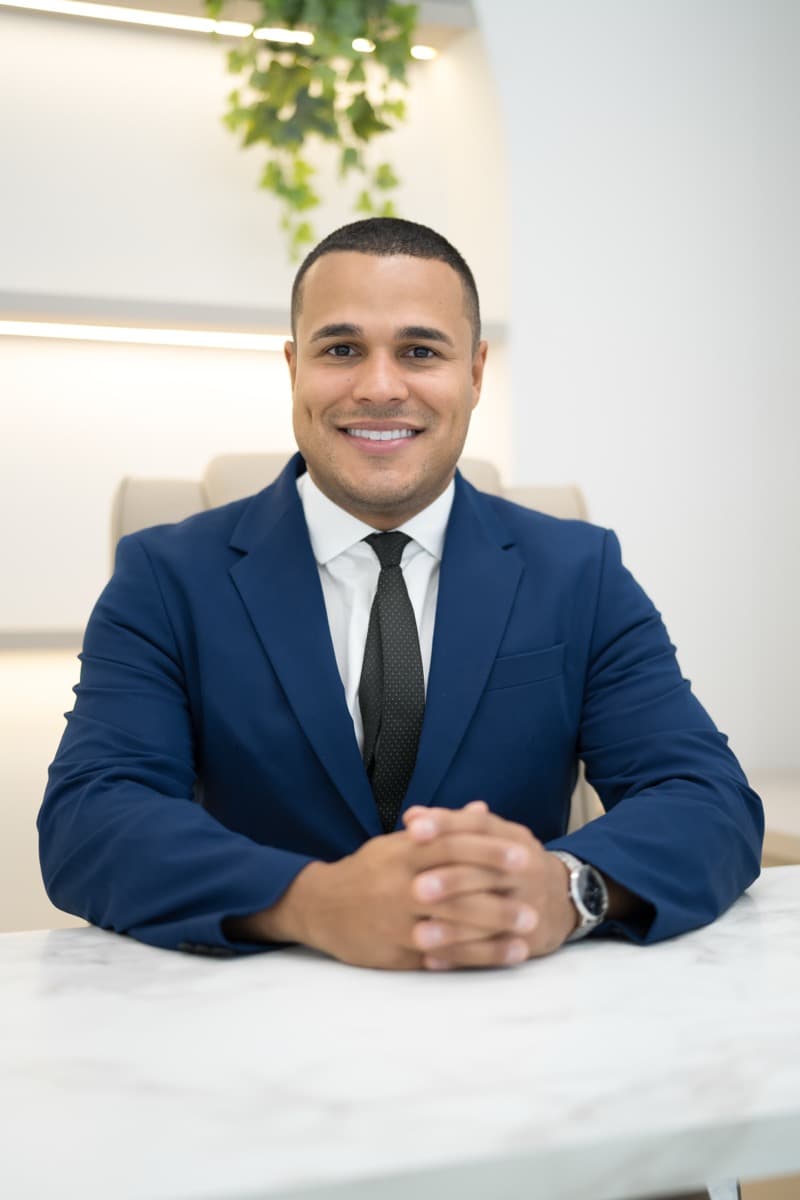 Dr. Marcelo Soares